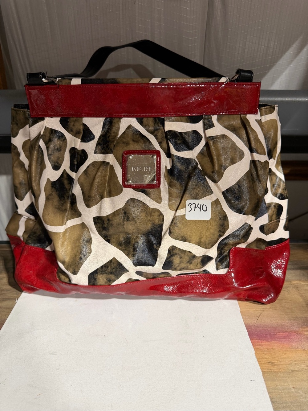 #3740-MICHI Red-Trim Giraffe Print Tote